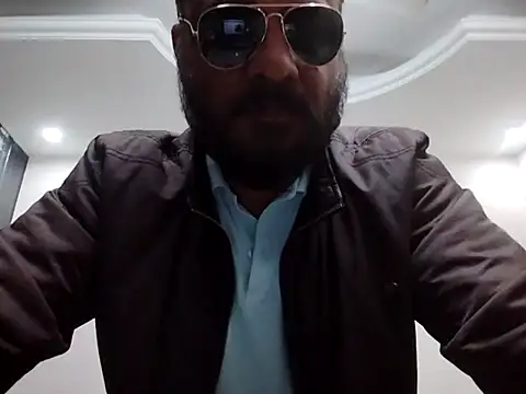 Snapshot of EthicalNight8 chatting on December 2025 06:01:02 PM EthicalNight8 online show from December 2025 06:01:02 PM