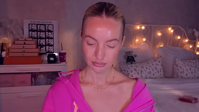 aestetick online show from February 2026 10:20:02 AM