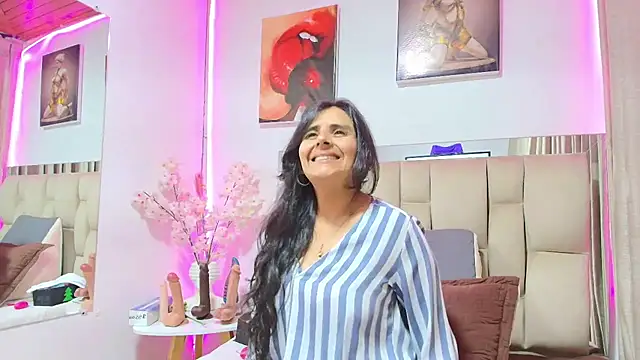 Snapshot of _Marcela__ chatting on May 2026 11:31:02 AM Marcela online show from May 2026 11:31:02 AM