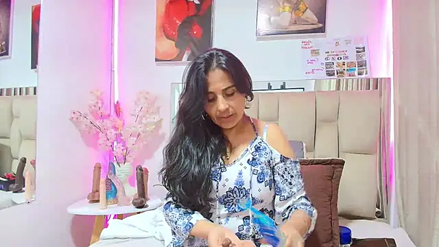 Snapshot of _Marcela__ chatting on May 2026 11:48:02 AM Marcela online show from May 2026 11:48:02 AM