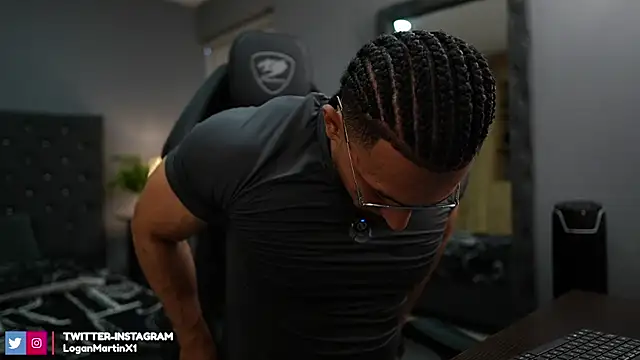 Snapshot of Martin_Logan chatting on October 2025 09:22:01 PM Martin Logan online show from October 2025 09:22:01 PM