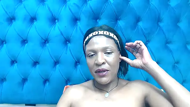Snapshot of SpicyQueenxxxx chatting on April 2026 04:27:01 PM SpicyQueenxxxx online show from April 2026 04:27:01 PM
