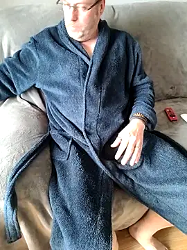 JulianJ50 online show from April 2026 12:03:02 PM