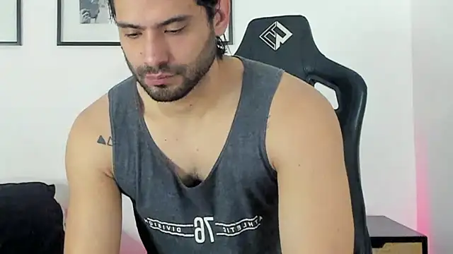 Snapshot of Dereck_vega chatting on May 2026 02:13:02 PM Dereck vega online show from May 2026 02:13:02 PM