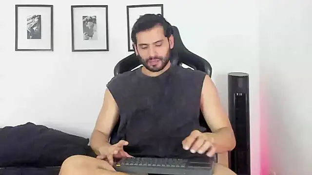 Dereck vega online show from July 2026 11:09:02 PM