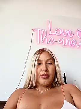 Snapshot of SamaraJay1 chatting on February 2025 07:49:01 PM SamaraJay1 online show from February 2025 07:49:01 PM