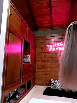 Snapshot of SamaraJay1 chatting on March 2025 11:41:01 AM SamaraJay1 online show from March 2025 11:41:01 AM