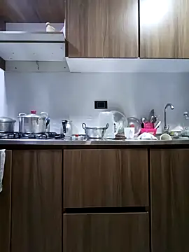 coral smitth online show from December 2025 07:20:02 PM