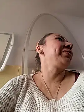 coral smitth online show from February 2026 09:11:02 PM