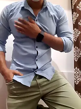 Guyinshortss online show from September 2025 07:50:01 PM