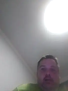 Snapshot of Ronny2510 chatting on January 2025 08:13:02 PM Ronny2510 online show from January 2025 08:13:02 PM