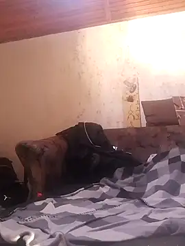 Snapshot of Ronny2510 chatting on February 2025 10:31:01 PM Ronny2510 online show from February 2025 10:31:01 PM