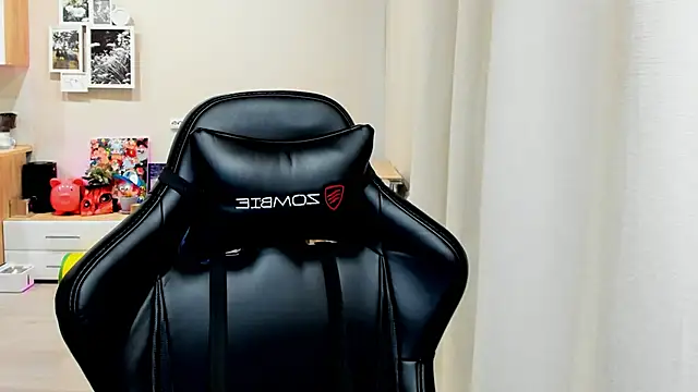 Sm0ly online show from October 2025 02:23:02 AM