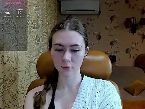 Snapshot of MadeleineWiliams chatting on October 2025 04:11:01 AM MadeleineWiliams online show from October 2025 04:11:01 AM