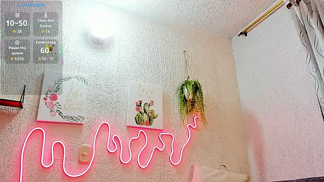 Snapshot of samanthaeliott22 chatting on October 2025 01:49:01 AM samanthaeliott22 online show from October 2025 01:49:01 AM