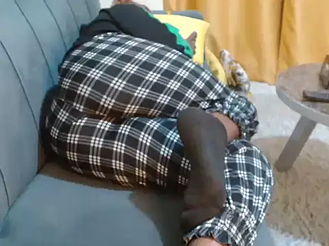 Snapshot of leslysexygirl chatting on November 2025 06:31:02 PM leslysexygirl online show from November 2025 06:31:02 PM