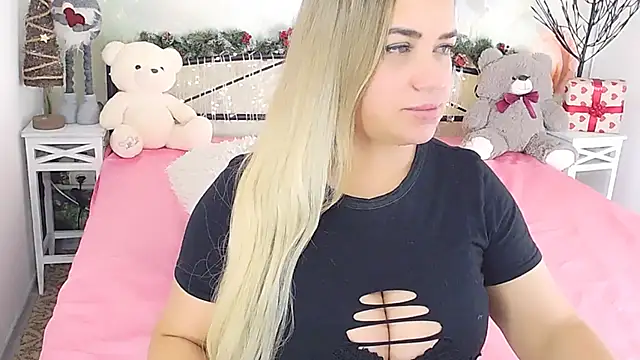 Snapshot of MilenaMiler_X chatting on January 2025 05:27:01 AM MilenaMiler X online show from January 2025 05:27:01 AM