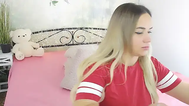 Snapshot of MilenaMiler_X chatting on January 2025 08:49:01 PM MilenaMiler X online show from January 2025 08:49:01 PM