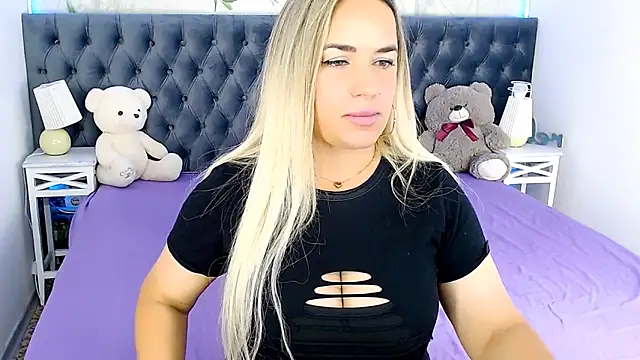 Snapshot of MilenaMiler_X chatting on September 2025 06:35:01 AM MilenaMiler X online show from September 2025 06:35:01 AM