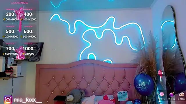 Snapshot of Mia_foxx_ chatting on October 2025 10:04:01 PM Mia foxx online show from October 2025 10:04:01 PM