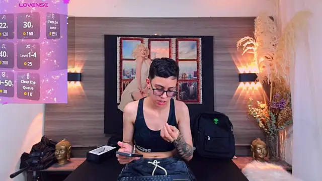 Cutie Shy  online show from November 2025 07:02:02 PM