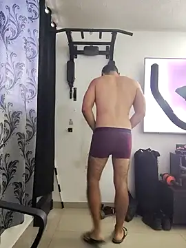 Snapshot of LatinMar chatting on October 2025 12:29:01 PM LatinMar online show from October 2025 12:29:01 PM