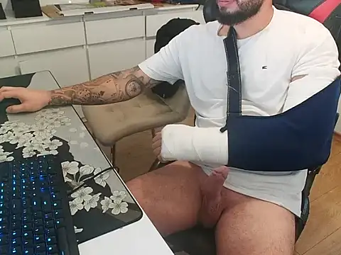 prezydentcam online show from October 2025 08:36:02 AM