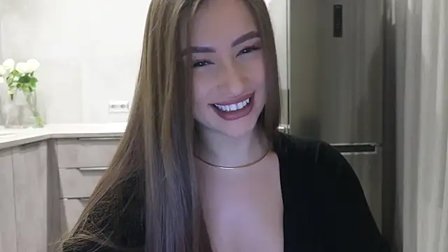 Snapshot of Cinderella____ chatting on December 2024 10:48:02 PM Cinderella online show from December 2024 10:48:02 PM