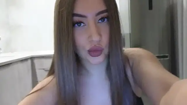 Snapshot of Cinderella____ chatting on January 2025 05:46:01 PM Cinderella online show from January 2025 05:46:01 PM