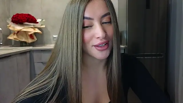 Snapshot of Cinderella____ chatting on March 2025 11:31:01 PM Cinderella online show from March 2025 11:31:01 PM