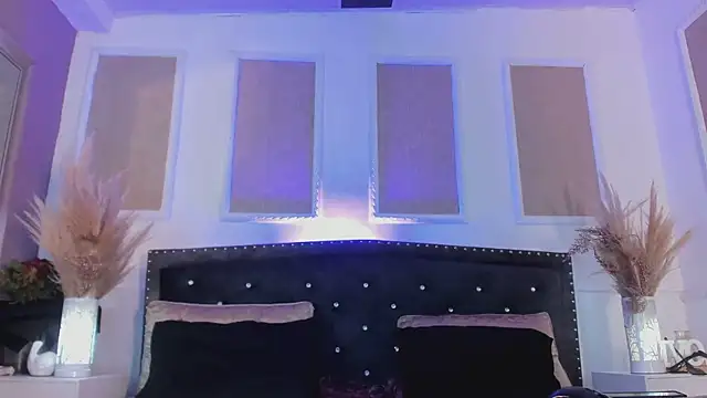 Snapshot of queen_satin chatting on March 2025 09:09:01 AM queen satin online show from March 2025 09:09:01 AM