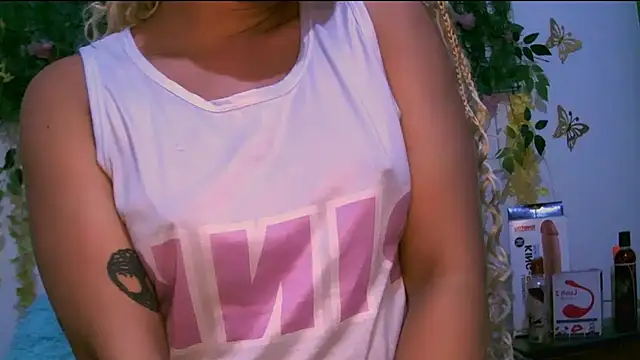 Crysrus online show from November 2025 11:43:02 PM