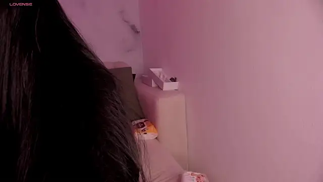 lara madisson online show from October 2025 09:28:02 AM