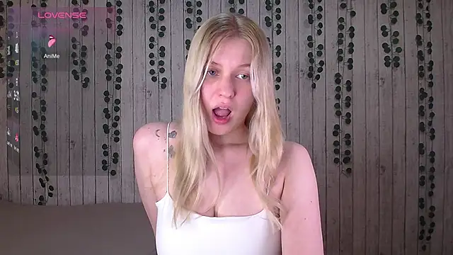 EmiliaDuchess online show from December 2025 12:23:02 PM