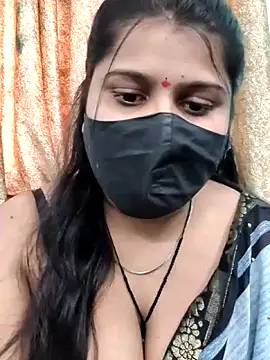 Hotty-simran online show from December 2025 05:45:02 AM