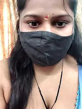 Hotty-simran online show from December 2025 05:04:02 AM