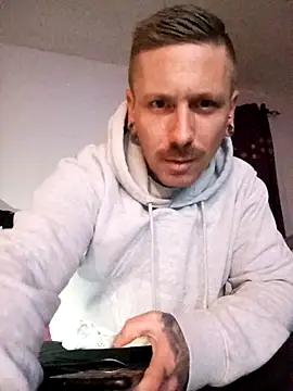 Schabernack1990 online show from October 2025 04:01:01 AM