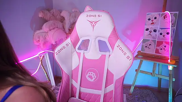 AnnLevine online show from December 2025 02:04:01 PM