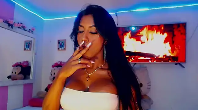 Snapshot of touchm_cockhard chatting on December 2024 05:26:02 AM touchm cockhard online show from December 2024 05:26:02 AM