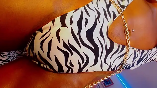 Snapshot of touchm_cockhard chatting on February 2025 03:39:01 PM touchm cockhard online show from February 2025 03:39:01 PM