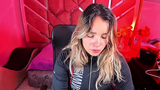 Olivia Fox69 online show from November 2025 02:22:01 AM