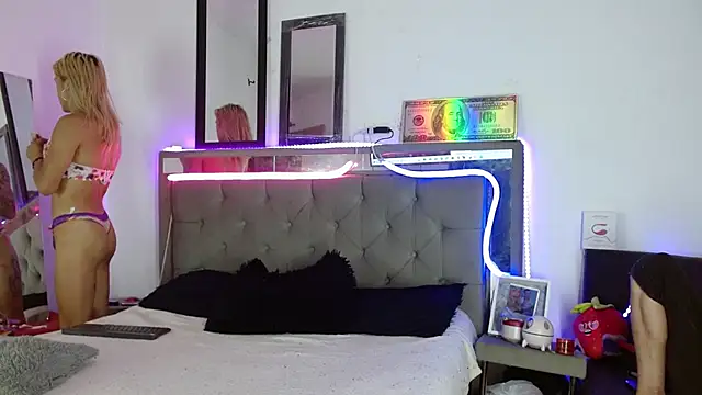 parejacaliente20154 online show from February 2025 11:07:02 AM