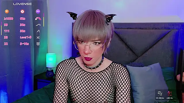 Sammy Russell online show from June 2026 03:49:01 AM