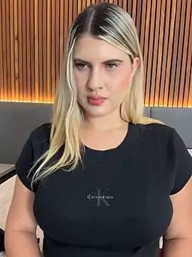 EmiilyAdams  online show from January 2026 10:52:01 PM