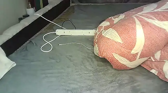 pretty bums online show from December 2024 03:40:01 AM