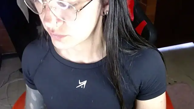 Snapshot of dannafitness chatting on February 2025 06:58:02 PM dannafitness online show from February 2025 06:58:02 PM