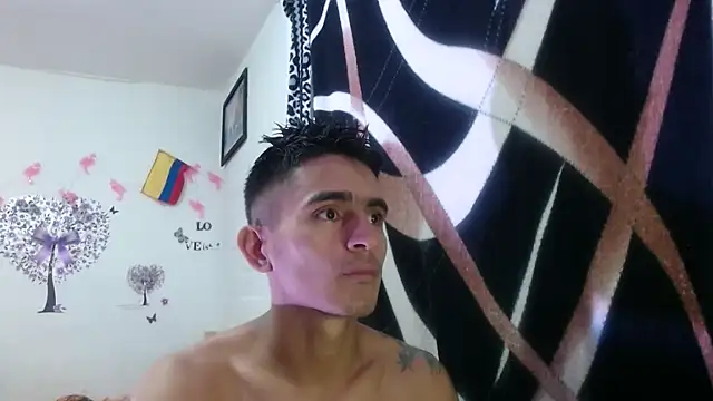 Snapshot of maria_and_angel chatting on December 2024 12:30:02 AM maria and angel online show from December 2024 12:30:02 AM