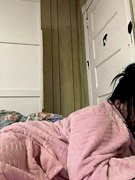 kriztal pretty online show from December 2025 02:58:02 PM