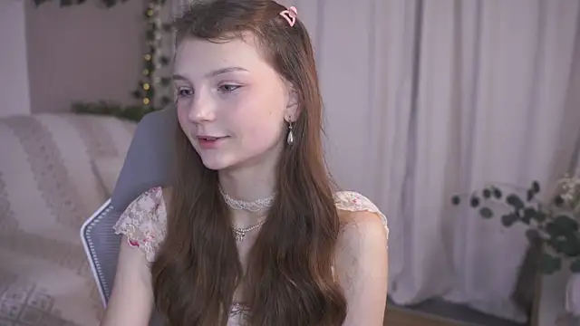 Snapshot of CindyGarrison chatting on September 2025 01:17:01 AM CindyGarrison online show from September 2025 01:17:01 AM