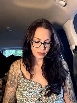 Snapshot of BeautifulMesss chatting on September 2025 09:25:02 PM BeautifulMesss online show from September 2025 09:25:02 PM